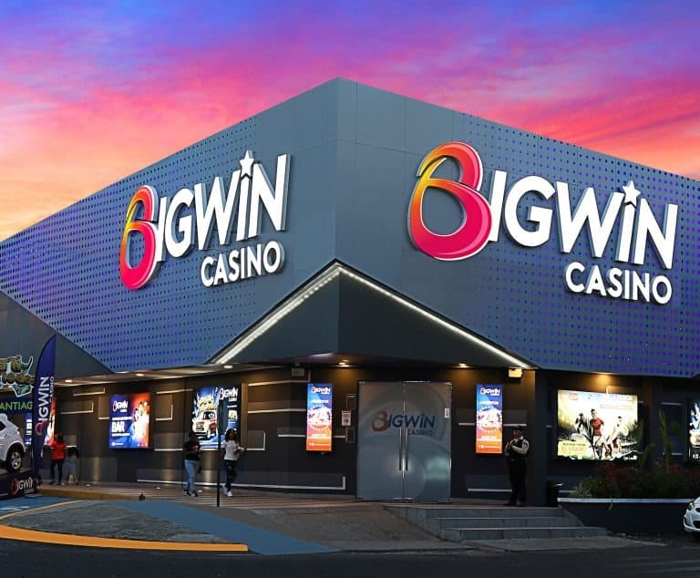 Fachada Big Win Santiago